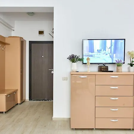 Astoria 아파트호텔 Năvodari